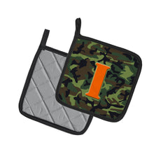 Load image into Gallery viewer, Letter I Monogram - Camo Green Pot Holders - Set of 2 - Heat-Resistant Kitchen Essentials CJ1030-IPTHD