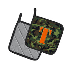 Load image into Gallery viewer, Letter T Monogram - Camo Green Pot Holders - Set of 2 - Heat-Resistant Kitchen Essentials CJ1030-TPTHD