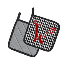 Load image into Gallery viewer, Monogram Initial W Houndstooth Black Pot Holders - Set of 2 - Heat-Resistant Kitchen Essentials CJ1035-WPTHD