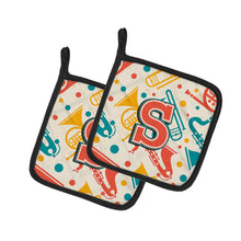 Load image into Gallery viewer, Letter S Retro Teal Orange Musical Instruments Initial Pot Holders - Set of 2 - Heat-Resistant Kitchen Essentials CJ2001-SPTHD