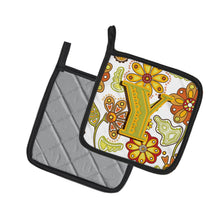 Load image into Gallery viewer, Letter Y Floral Mustard and Green Pot Holders - Set of 2 - Heat-Resistant Kitchen Essentials CJ2003-YPTHD