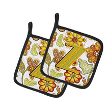 Load image into Gallery viewer, Letter Z Floral Mustard and Green Pot Holders - Set of 2 - Heat-Resistant Kitchen Essentials CJ2003-ZPTHD