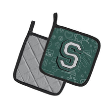 Load image into Gallery viewer, Letter S Back to School Initial Pot Holders - Set of 2 - Heat-Resistant Kitchen Essentials CJ2010-SPTHD