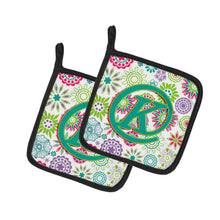 Load image into Gallery viewer, Letter K Flowers Pink Teal Green Initial Pot Holders - Set of 2 - Heat-Resistant Kitchen Essentials CJ2011-KPTHD