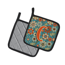 Load image into Gallery viewer, Letter C Flowers Retro Blue Pot Holders - Set of 2 - Heat-Resistant Kitchen Essentials CJ2012-CPTHD