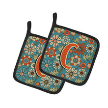 Load image into Gallery viewer, Letter C Flowers Retro Blue Pot Holders - Set of 2 - Heat-Resistant Kitchen Essentials CJ2012-CPTHD