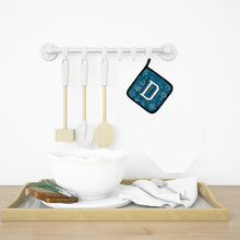Load image into Gallery viewer, Letter D Sea Doodles Initial Alphabet Pot Holders - Set of 2 - Heat-Resistant Kitchen Essentials CJ2014-DPTHD