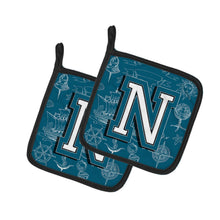 Load image into Gallery viewer, Letter N Sea Doodles Initial Alphabet Pot Holders - Set of 2 - Heat-Resistant Kitchen Essentials CJ2014-NPTHD