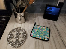 Load image into Gallery viewer, Letter E Circle Circle Teal Initial Alphabet Pot Holders - Set of 2 - Heat-Resistant Kitchen Essentials CJ2015-EPTHD