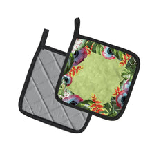Load image into Gallery viewer, Tropical Pot Holders - Set of 2 - Heat-Resistant Kitchen Essentials CK1698PTHD