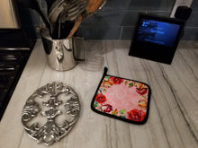 Load image into Gallery viewer, Roses Pot Holders - Set of 2 - Heat-Resistant Kitchen Essentials