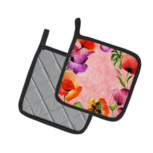 Load image into Gallery viewer, Poppy Flowers Pot Holders - Set of 2 - Heat-Resistant Kitchen Essentials