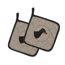 Load image into Gallery viewer, Dachshund In the Kitchen Pot Holders - Set of 2 - Heat-Resistant Kitchen Essentials CK2180PTHD