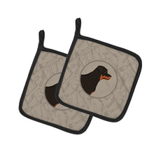 Load image into Gallery viewer, Rottweiler In the Kitchen Pot Holders - Set of 2 - Heat-Resistant Kitchen Essentials CK2205PTHD