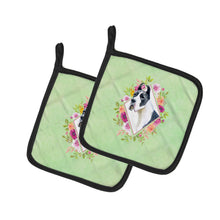 Load image into Gallery viewer, Great Dane Green Flowers Pot Holders - Set of 2 - Heat-Resistant Kitchen Essentials CK4310PTHD