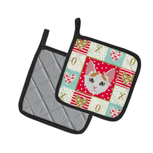 Load image into Gallery viewer, Japanese Bobtail Cat Love Pot Holders - Set of 2 - Heat-Resistant Kitchen Essentials CK5122PTHD
