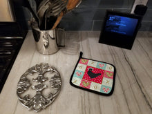 Load image into Gallery viewer, Polish Poland Chicken Love Pot Holders - Set of 2 - Heat-Resistant Kitchen Essentials CK5261PTHD