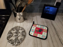 Load image into Gallery viewer, Dutch Bantam Chicken Love Pot Holders - Set of 2 - Heat-Resistant Kitchen Essentials CK5263PTHD