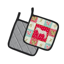 Load image into Gallery viewer, Paso Fino Horse Love Pot Holders - Set of 2 - Heat-Resistant Kitchen Essentials CK5332PTHD