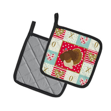 Load image into Gallery viewer, French Turkey Dindon Love Pot Holders - Set of 2 - Heat-Resistant Kitchen Essentials CK5417PTHD