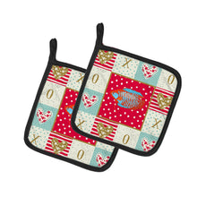 Load image into Gallery viewer, Dwarf Gourami Love Pot Holders - Set of 2 - Heat-Resistant Kitchen Essentials CK5485PTHD