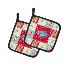 Load image into Gallery viewer, Opaline Gourami Love Pot Holders - Set of 2 - Heat-Resistant Kitchen Essentials CK5490PTHD