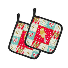 Load image into Gallery viewer, French Curly Canary Love Pot Holders - Set of 2 - Heat-Resistant Kitchen Essentials CK5502PTHD