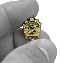 Load image into Gallery viewer, PBX-004-B NYPD Captain New York City Police Department Lapel Pin