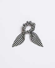 Load image into Gallery viewer, French Connection - Scrunchie Tie