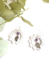 Load image into Gallery viewer, Circle Amethyst Spike Earrings