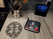 Load image into Gallery viewer, Siberian Husky Christmas Pot Holders - Set of 2 Decorative Kitchen Helpers | Made in the USA