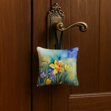 Load image into Gallery viewer, Daffodils in Watercolor Hanging Square Fabric Ornament 3.5 × 3.5