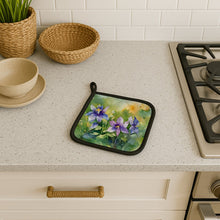 Load image into Gallery viewer, Colorado Rocky Mountain Columbine in Watercolor Pair of Pot Holders