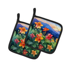 Load image into Gallery viewer, Colorado Rocky Mountain Columbine in Watercolor Pair of Pot Holders
