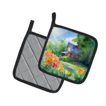 Load image into Gallery viewer, Massachusetts Mayflowers in Watercolor Pair of Pot Holders