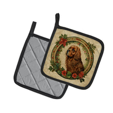 Load image into Gallery viewer, Sussex Spaniel Christmas Flowers Pot Holders - Set of 2 Decorative Kitchen Helpers | Made in the USA