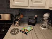 Load image into Gallery viewer, Chow Chow Hippie Dawg Oven Mitt