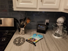 Load image into Gallery viewer, Dachshund Hippie Dawg Oven Mitt