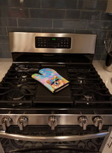 Load image into Gallery viewer, Pomeranian Hippie Dawg Oven Mitt