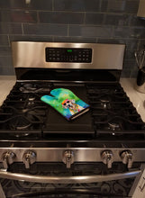 Load image into Gallery viewer, Weimaraner Hippie Dawg Oven Mitt