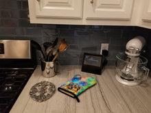 Load image into Gallery viewer, Hippie Dawg Oven Mitt
