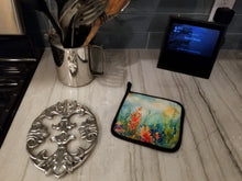 Load image into Gallery viewer, Seaweed Pot Holders - Set of 2 Decorative Kitchen Helpers | Made in the USA
