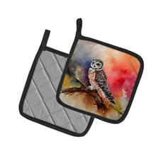 Load image into Gallery viewer, Northern Hawk Owl Pot Holders - Set of 2 Decorative Kitchen Helpers | Made in the USA
