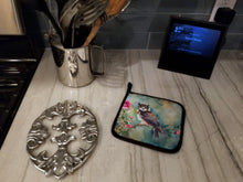 Load image into Gallery viewer, Spectacled Owl Pot Holders - Set of 2 Decorative Kitchen Helpers | Made in the USA