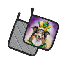 Load image into Gallery viewer, Collie King of Mardi Gras Pot Holders - Set of 2 Decorative Kitchen Helpers | Made in the USA
