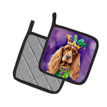 Load image into Gallery viewer, English Cocker Spaniel King of Mardi Gras Pot Holders - Set of 2 Decorative Kitchen Helpers | Made in the USA