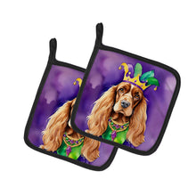 Load image into Gallery viewer, English Cocker Spaniel King of Mardi Gras Pot Holders - Set of 2 Decorative Kitchen Helpers | Made in the USA