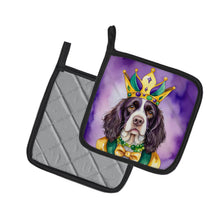 Load image into Gallery viewer, English Springer Spaniel King of Mardi Gras Pot Holders - Set of 2 Decorative Kitchen Helpers | Made in the USA