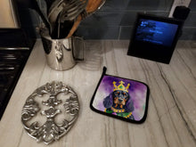 Load image into Gallery viewer, Gordon Setter King of Mardi Gras Pot Holders - Set of 2 Decorative Kitchen Helpers | Made in the USA