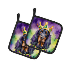 Load image into Gallery viewer, Gordon Setter King of Mardi Gras Pot Holders - Set of 2 Decorative Kitchen Helpers | Made in the USA